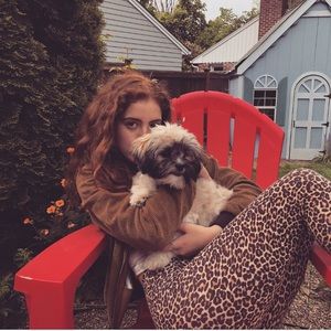 Meet your Posher, Nora